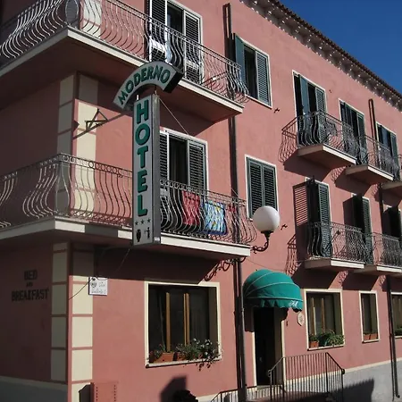Hotel Moderno 3*