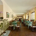 Moderno Ξενοδοχείο Santa Teresa Gallura