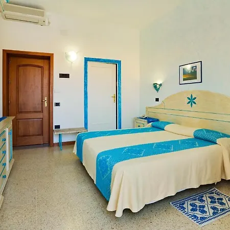 Moderno Santa Teresa di Gallura